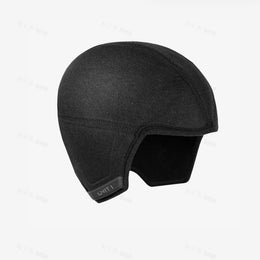VAROLO winter helmet liner showing soft, insulated fabric designed for warmth and comfort inside a helmet.